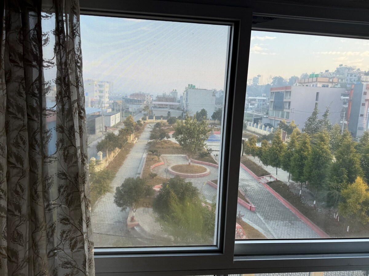 Peaceful Getaway with Easy Transport Access — photo