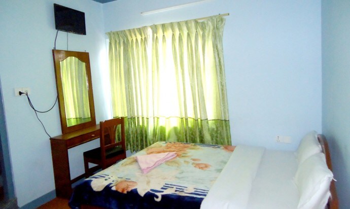 Budget Rooms at Lakeside — photo