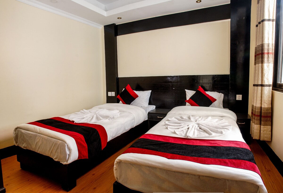 Kathmandu Regency Hotel- Standard Room — photo