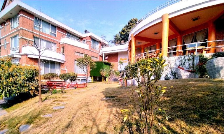 Experience warm hospitality — photo