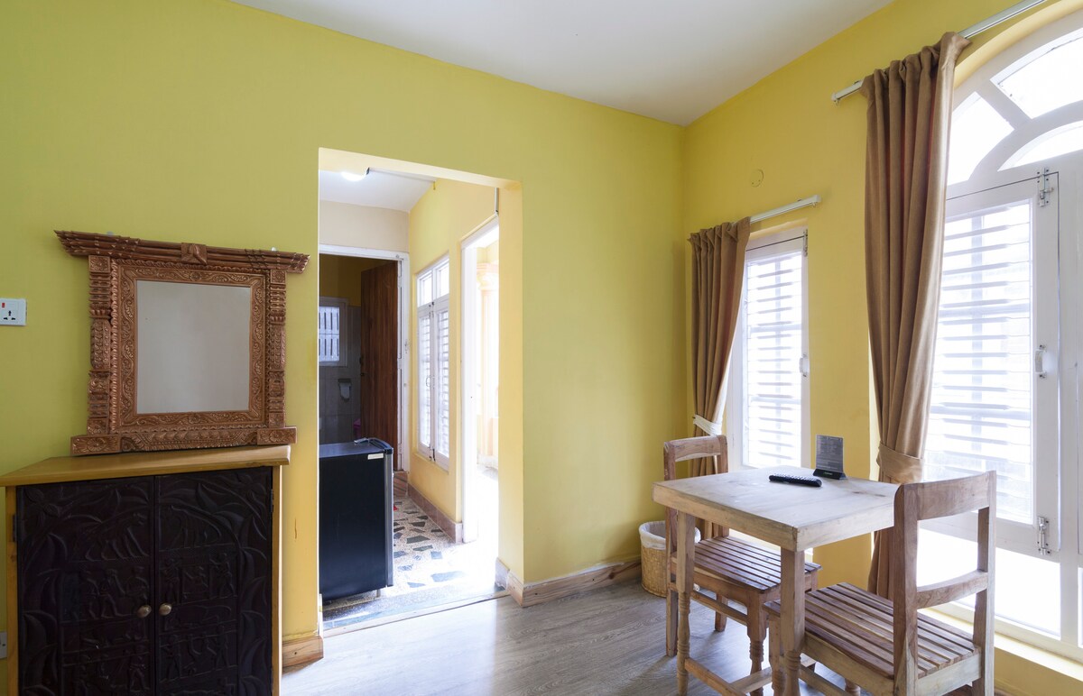 Private sunny Studio Apartment