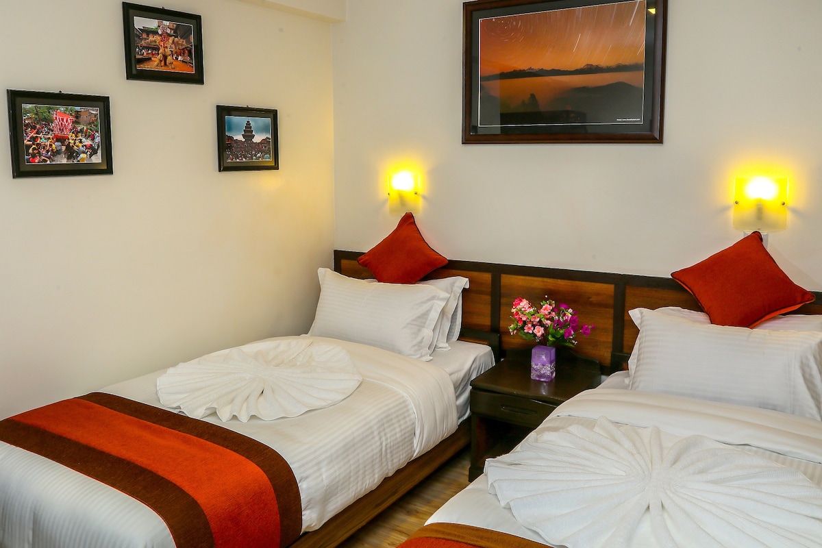 Deluxe Twin Bed with Breakfast @ 24$ — photo
