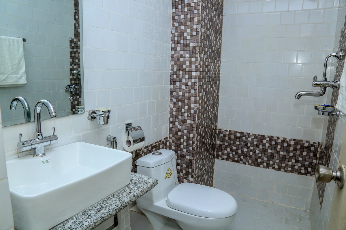 Deluxe Twin Bed with Breakfast @ 24$ — photo