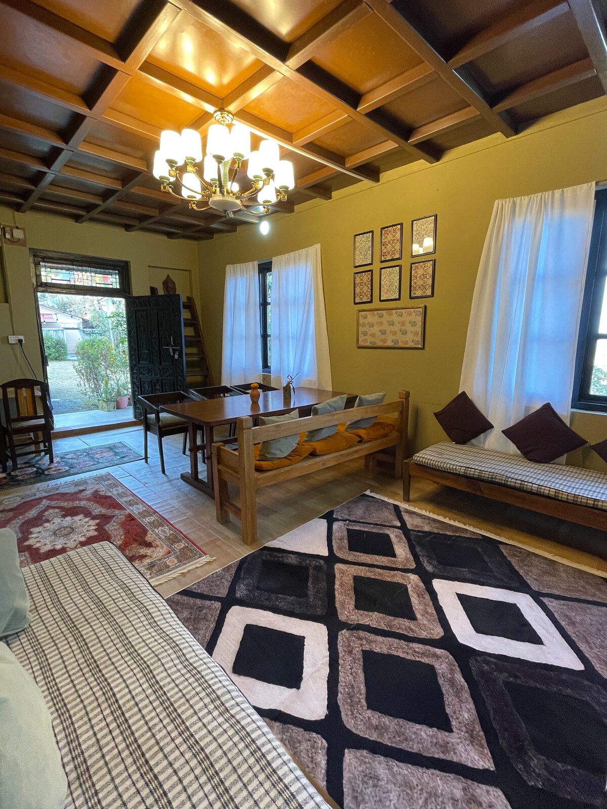 Unique 3BHK Cabin in Peaceful Nagarkot — photo