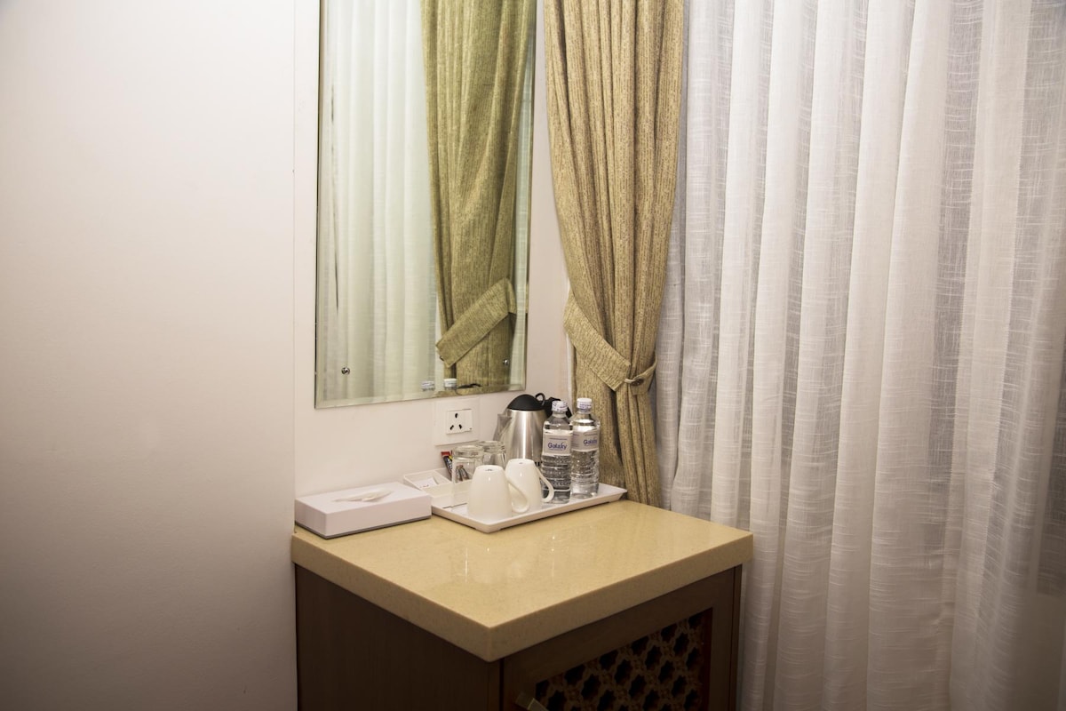 Adjoined Room with Bed & Breakfast | Thamel — photo