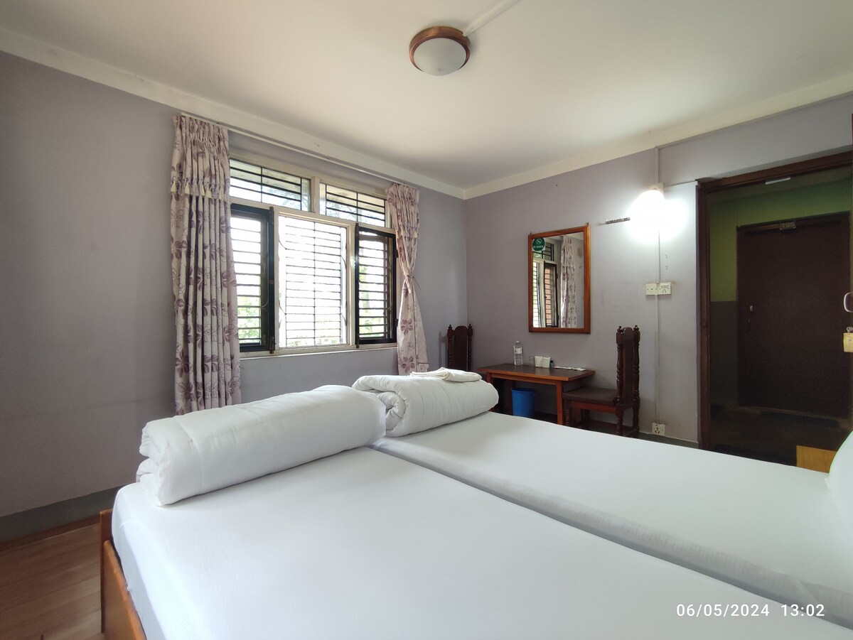 Serene Garden View Room (purple) — photo