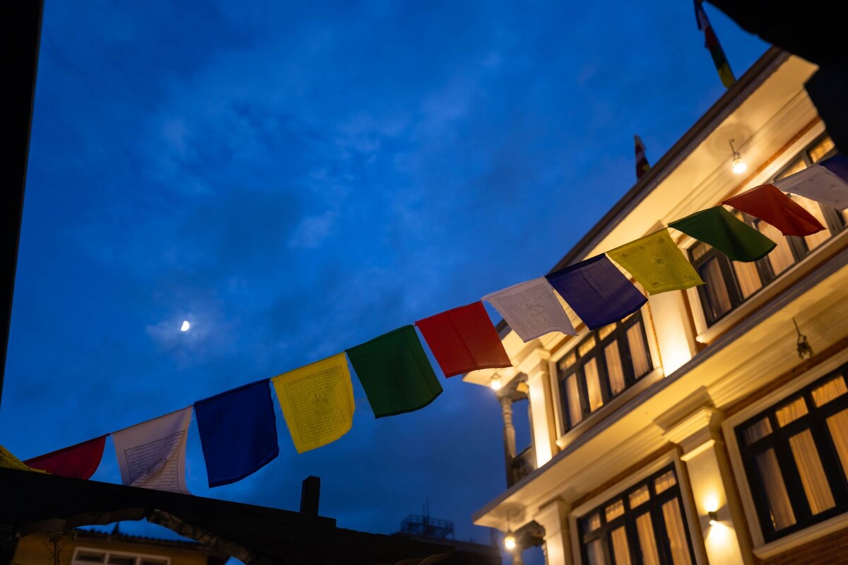 SUPER HOST | Balcony Twin/Double Bed & Breakfast! — photo