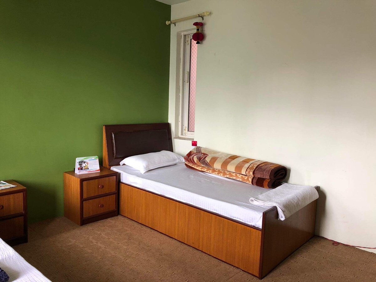 Dipendras Backpackers Inn — photo