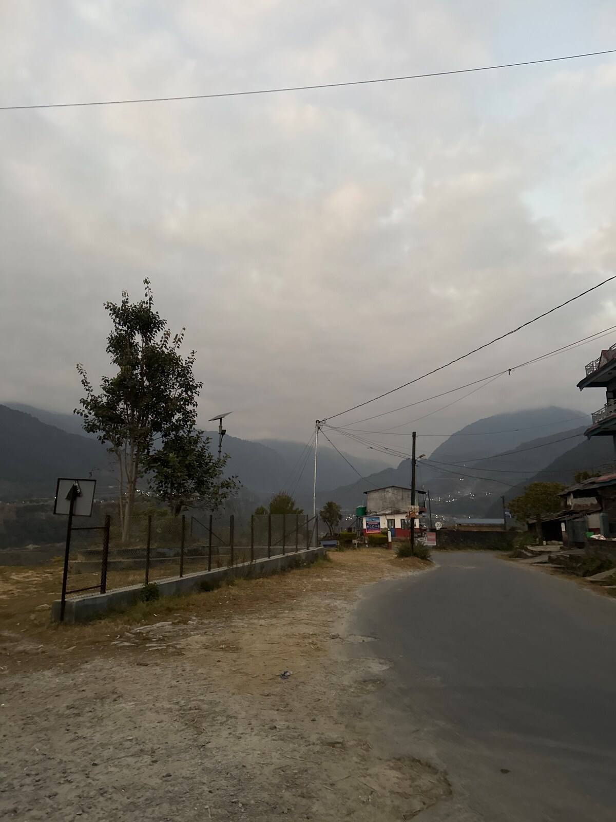 Bestviewofmountainswithall facilities — photo