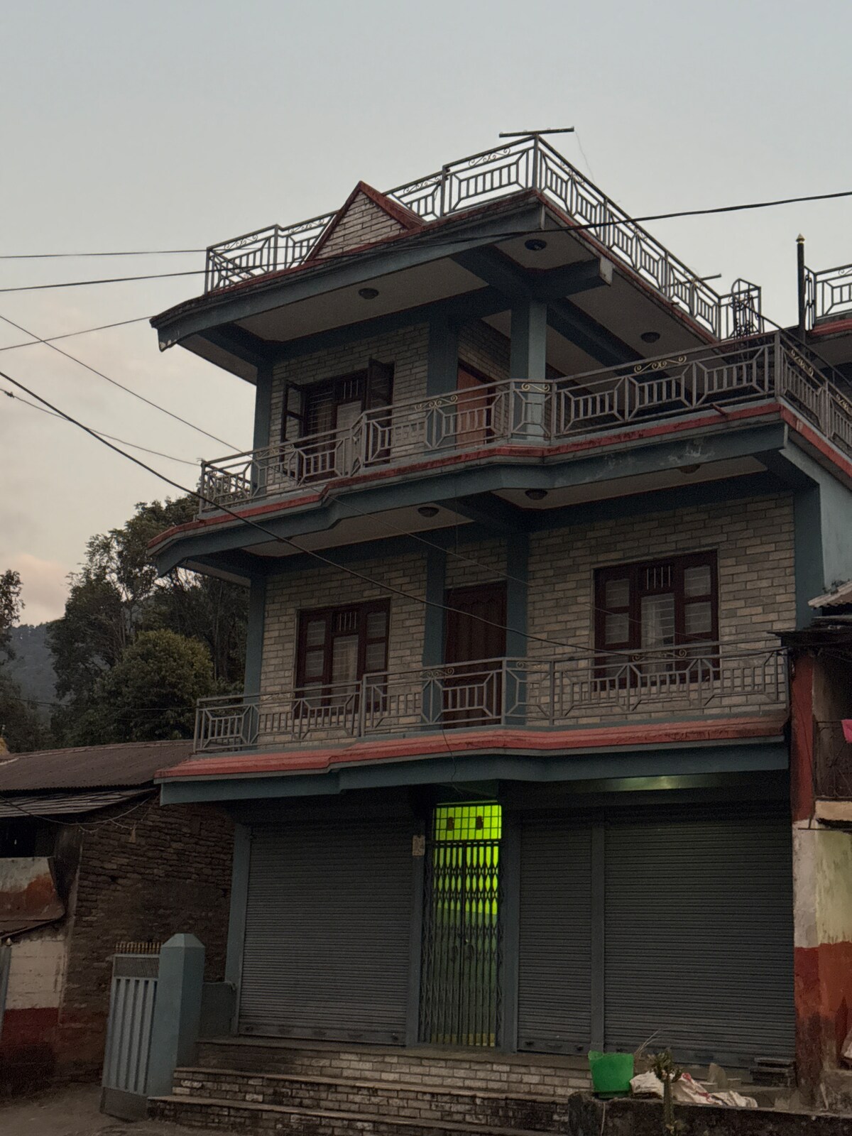 Bestviewofmountainswithall facilities — photo