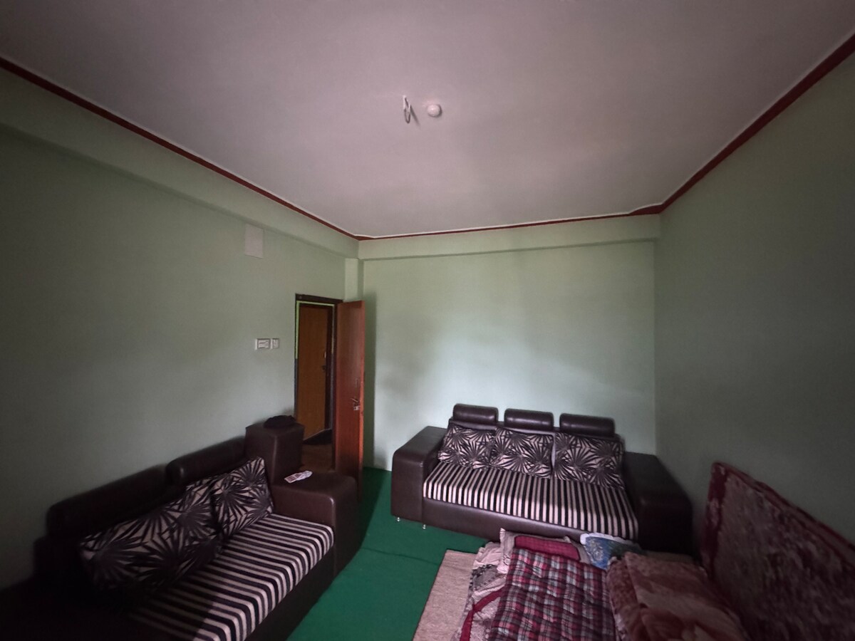 Bestviewofmountainswithall facilities — photo