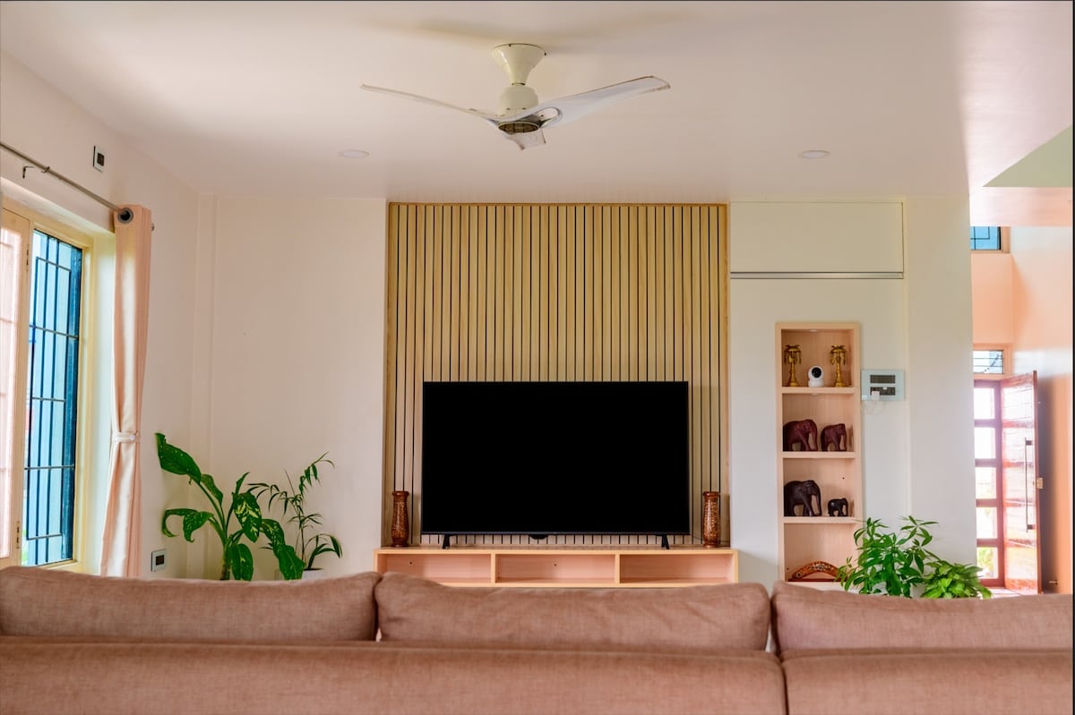 A modern and cozy homestay near jungle of Sauraha. — photo