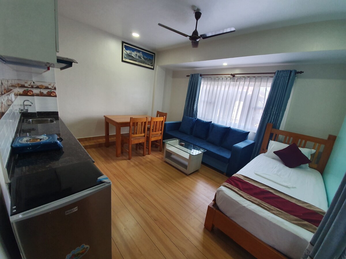 D&D | Silverlake Apartment — photo