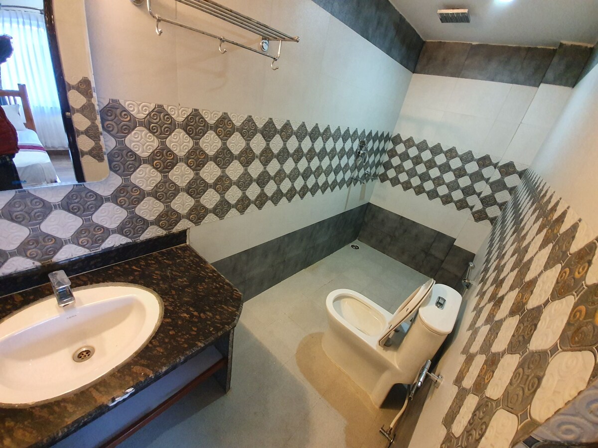 D&D | Silverlake Apartment — photo