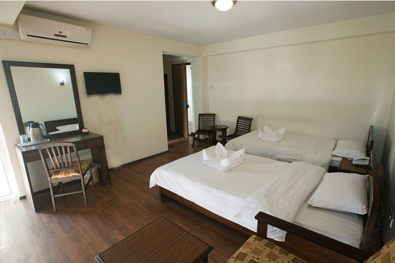 Hotel Yambu-Deluxe Triple — photo