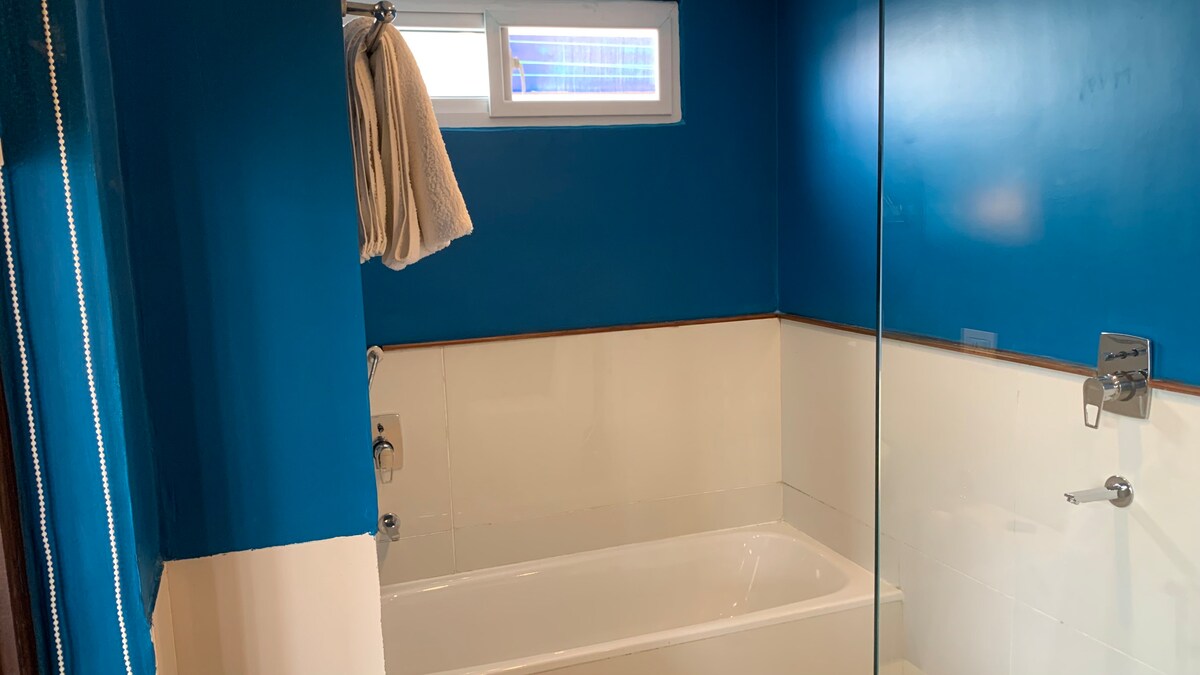 sangrila mountview room — photo