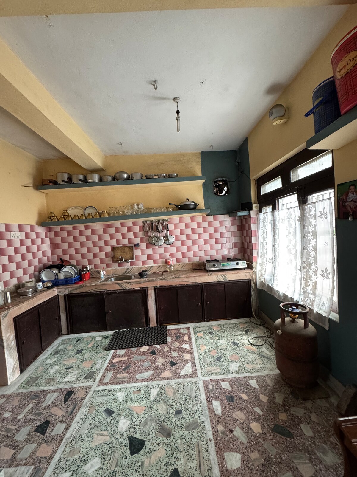 3-bedroom Timeless Getaway with Breathtaking Views — photo