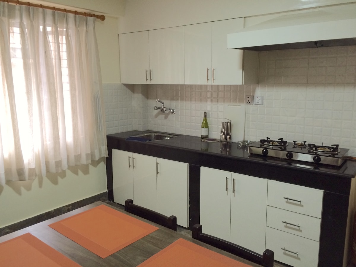 Karma flat: 1 BR flat w/ Rooftop Garden in Teku — photo