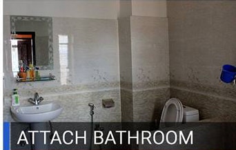 Semi Nepali Traditional Home — photo