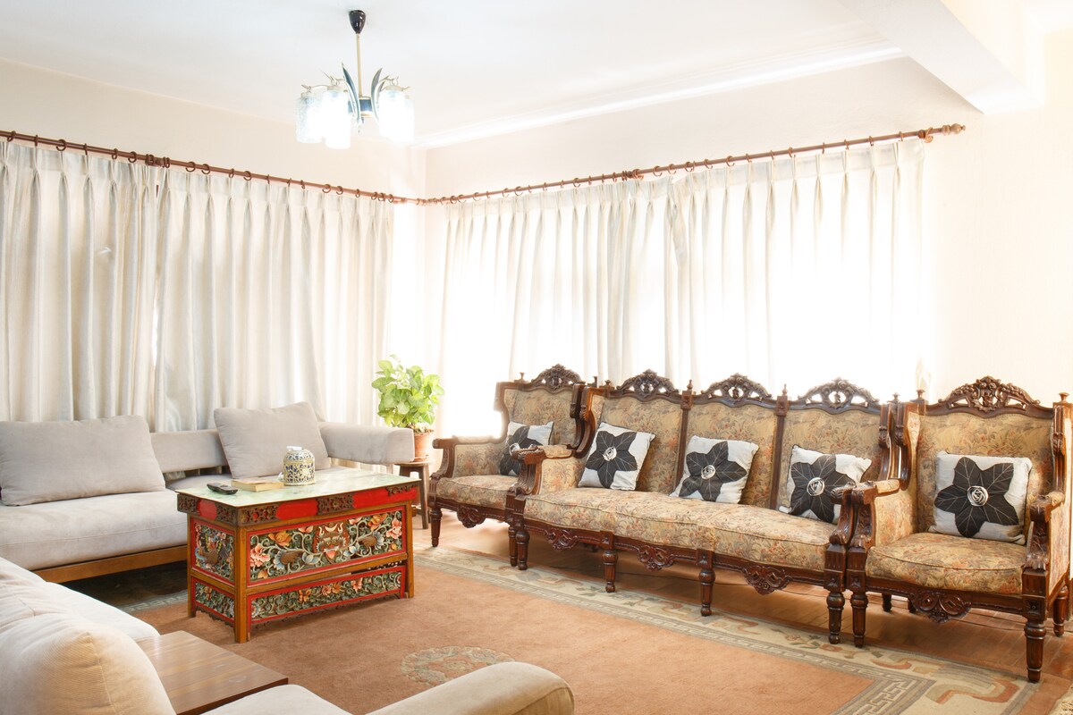 WHITE TARA APARTMENT