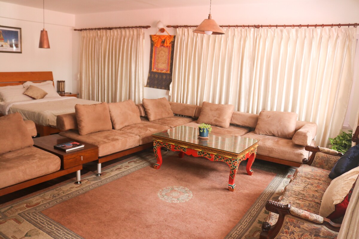 WHITE TARA APARTMENT — photo