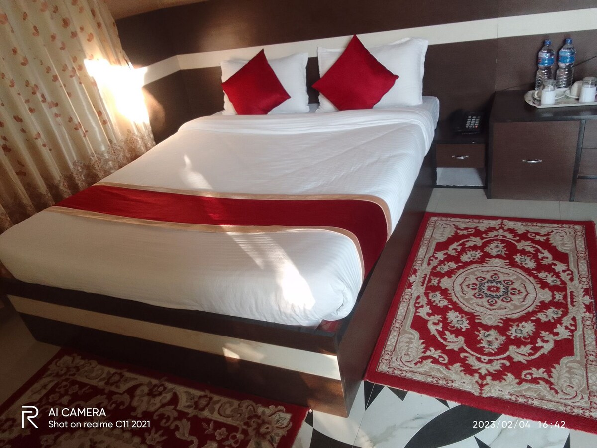 Everest Three passes Trek — photo