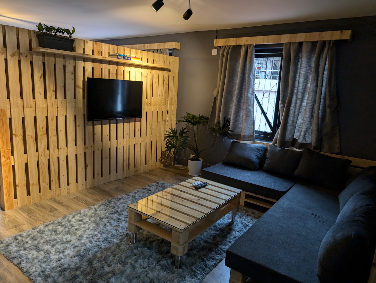 Cozy 1 BR Studio Apt w/ AC