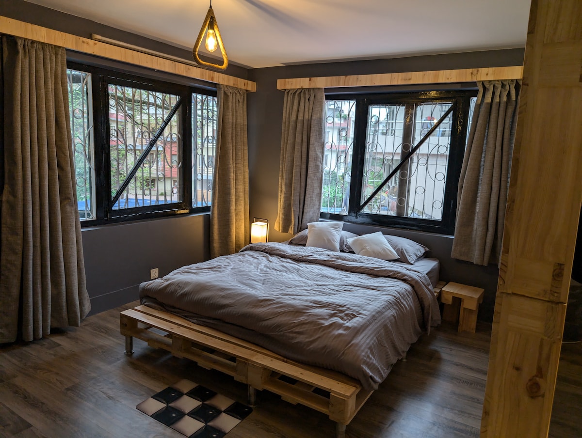 Cozy 1 BR Studio Apt w/ AC — photo