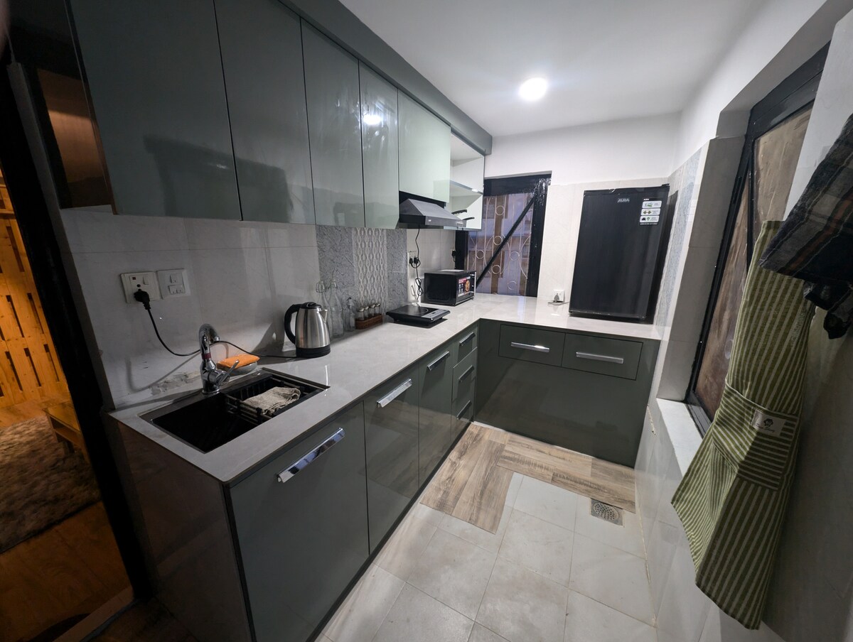 Cozy 1 BR Studio Apt w/ AC — photo