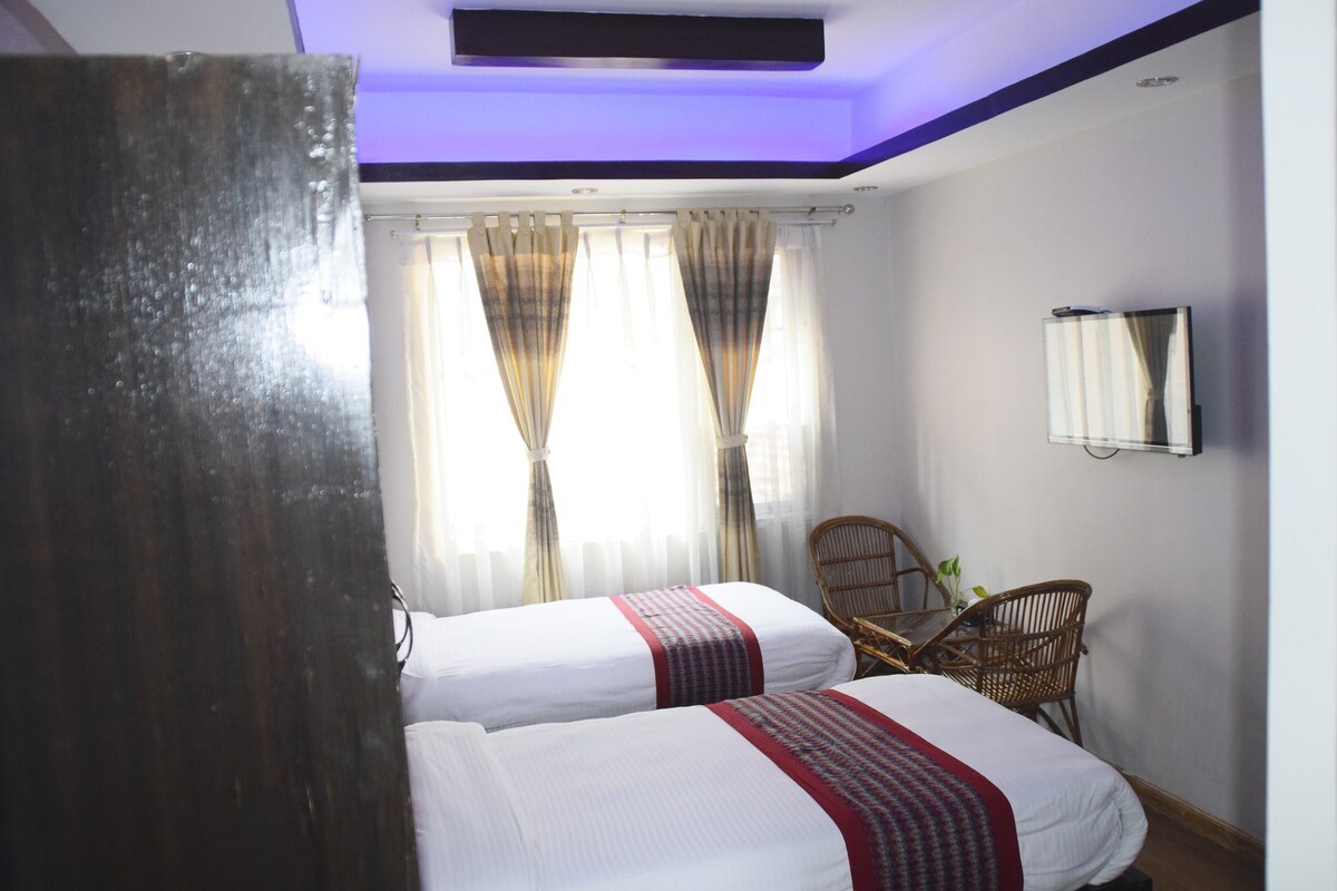 Budget room, attach bathroom in quiet Thamel area — photo