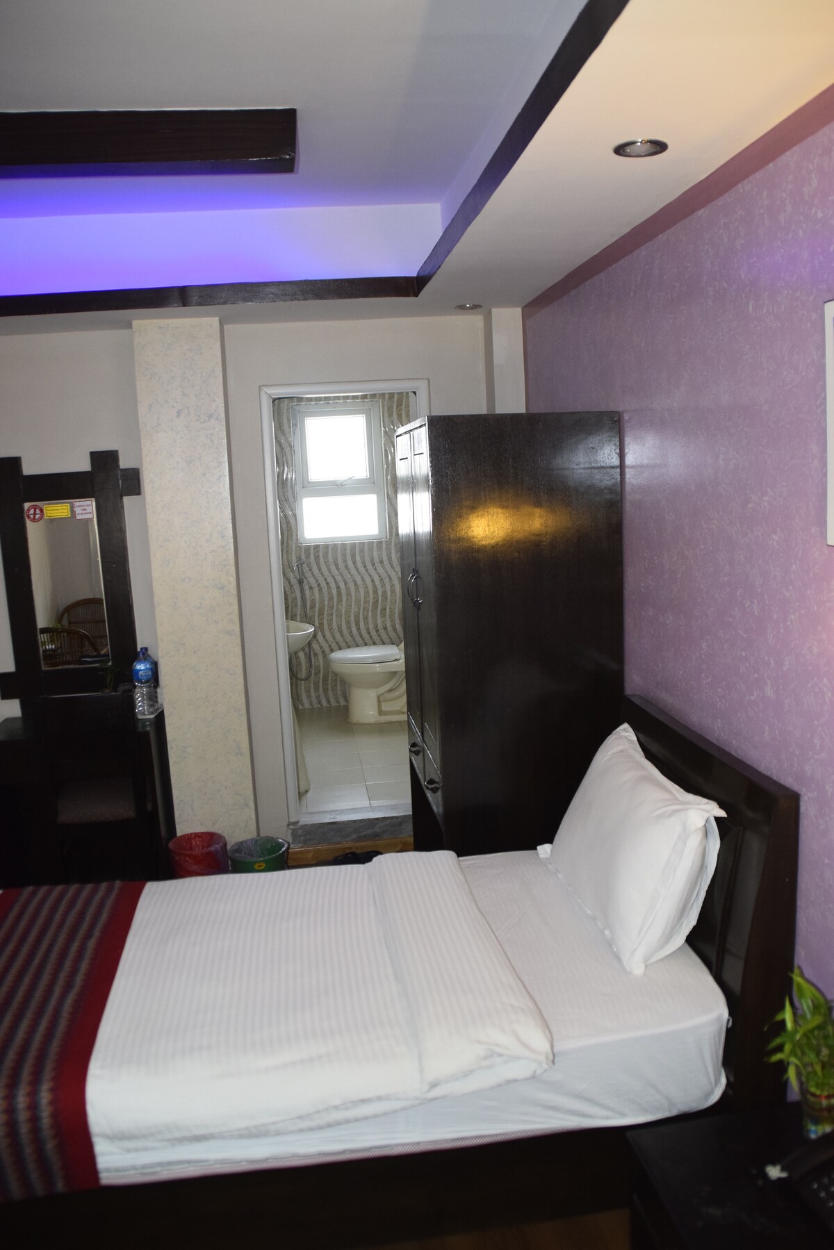 Budget room, attach bathroom in quiet Thamel area — photo