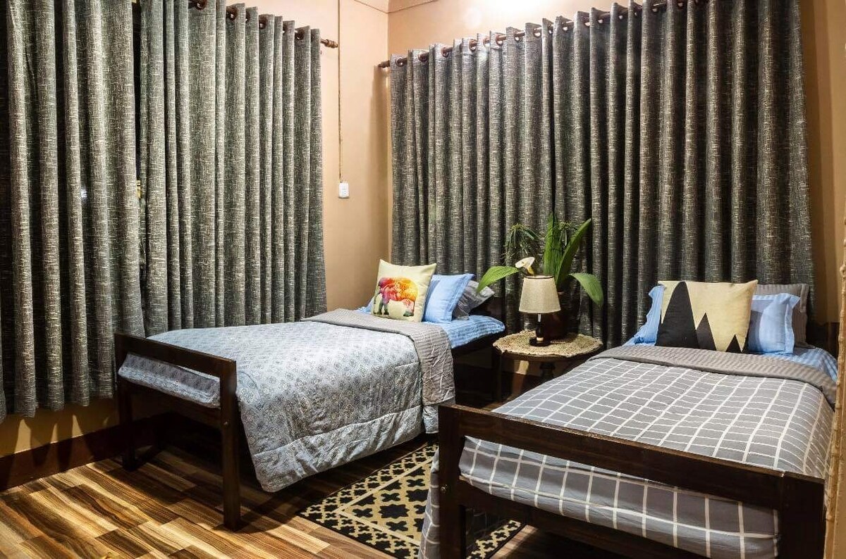 Mudita Home Stay.  Leafy, quiet, spacious place202 — photo