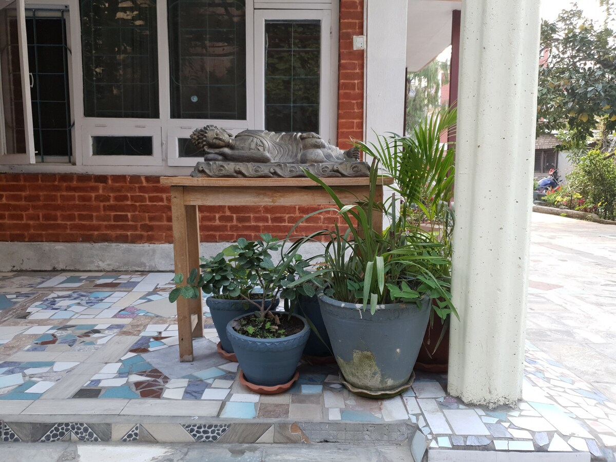 Mudita Home Stay.  Leafy, quiet, spacious place202 — photo