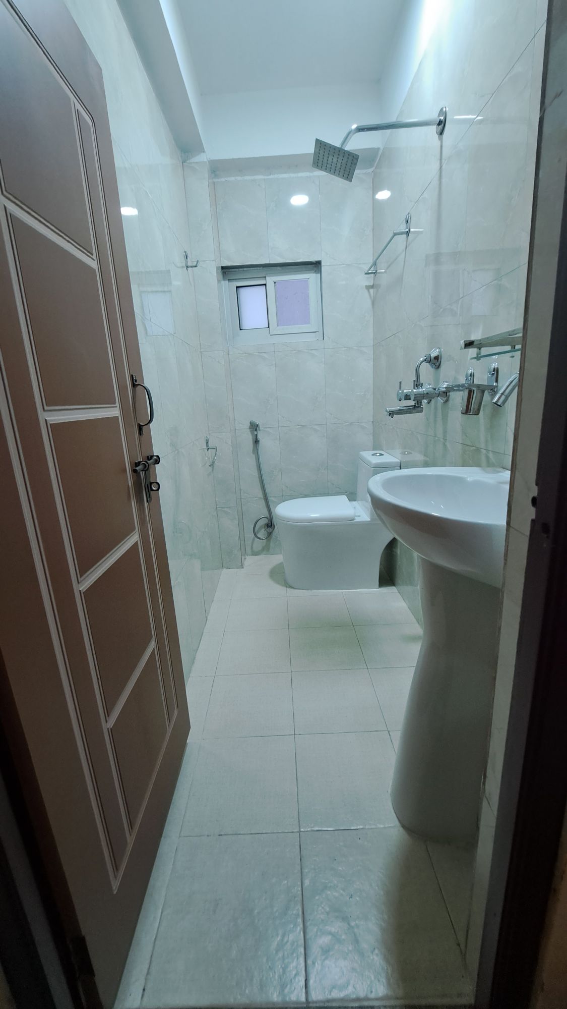 himalayan hidden treasure 
room3 — photo