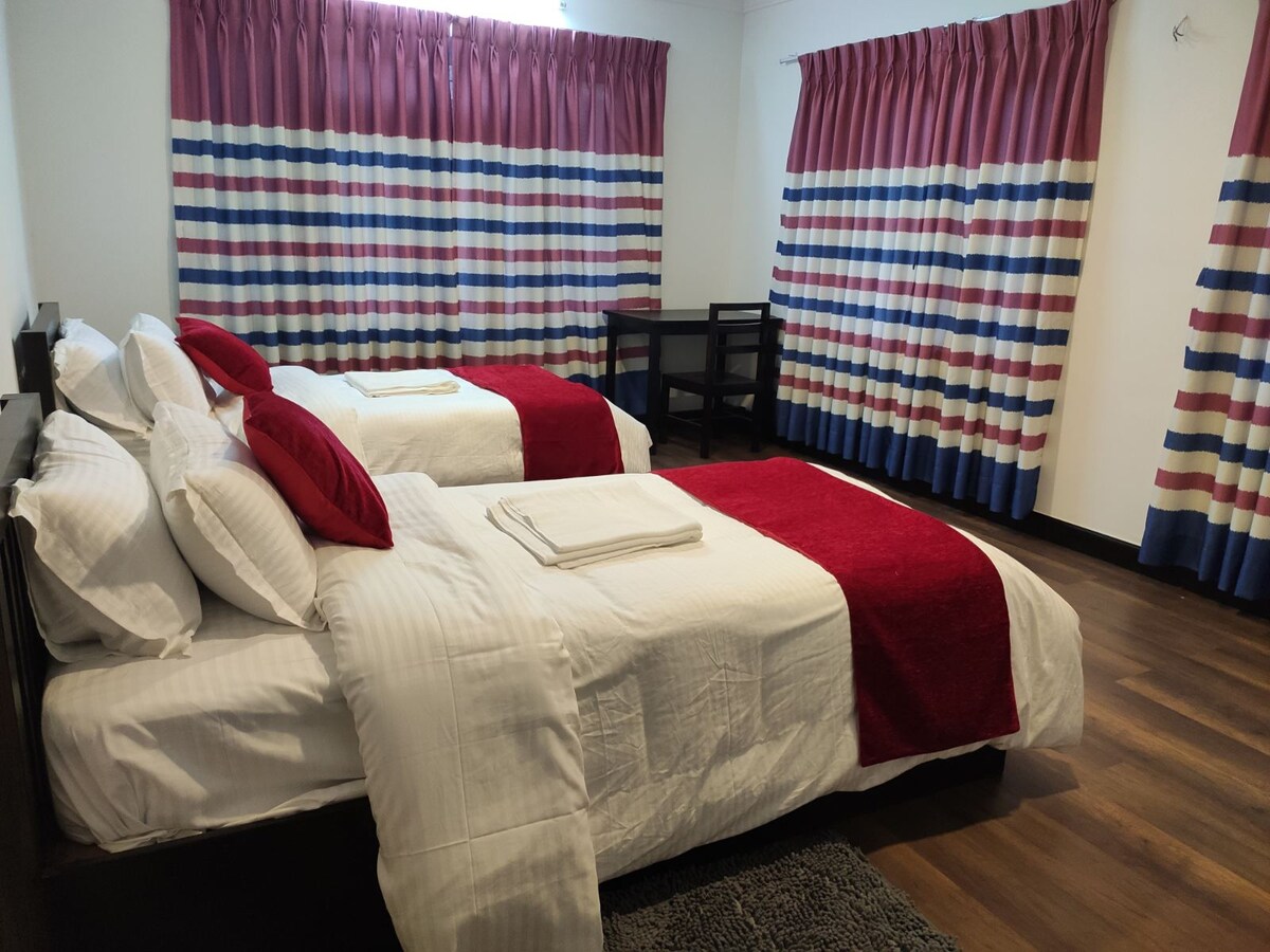 CMC-Uncle Pepe House- 101