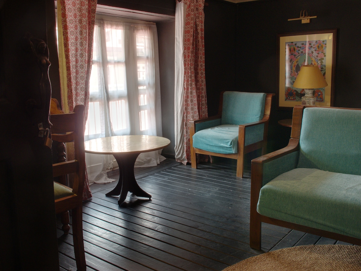 Presidential Suite | 18th Century Heritage Home — photo