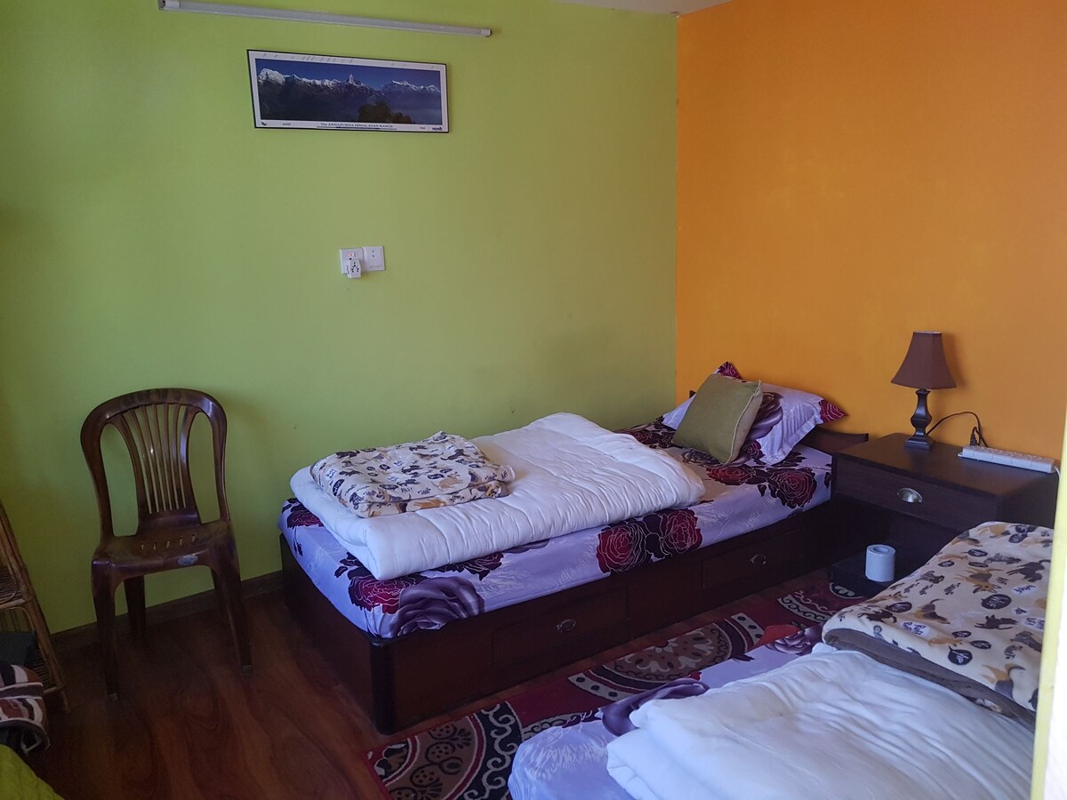 Independent room on the 3rd floor, near Thamel. — photo