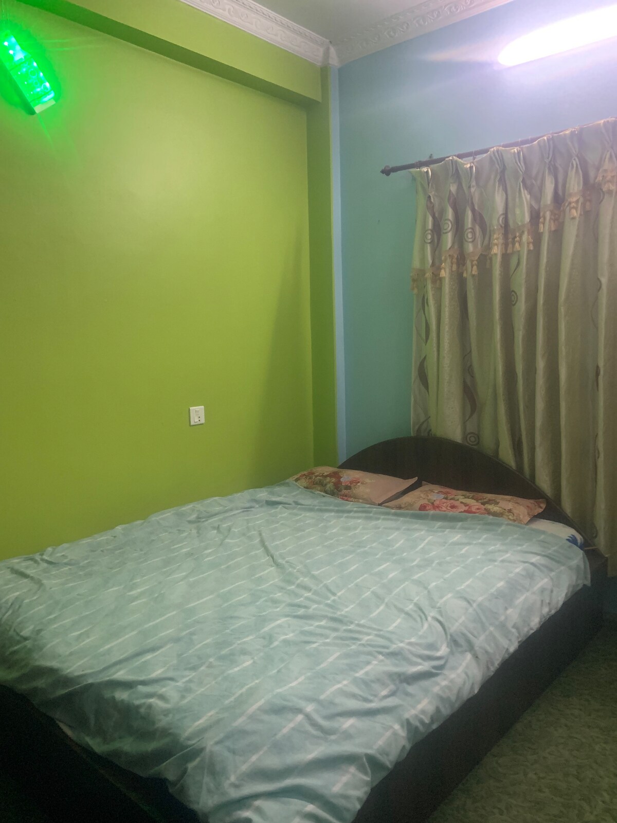 Coffee bread jam&butter omlet — photo