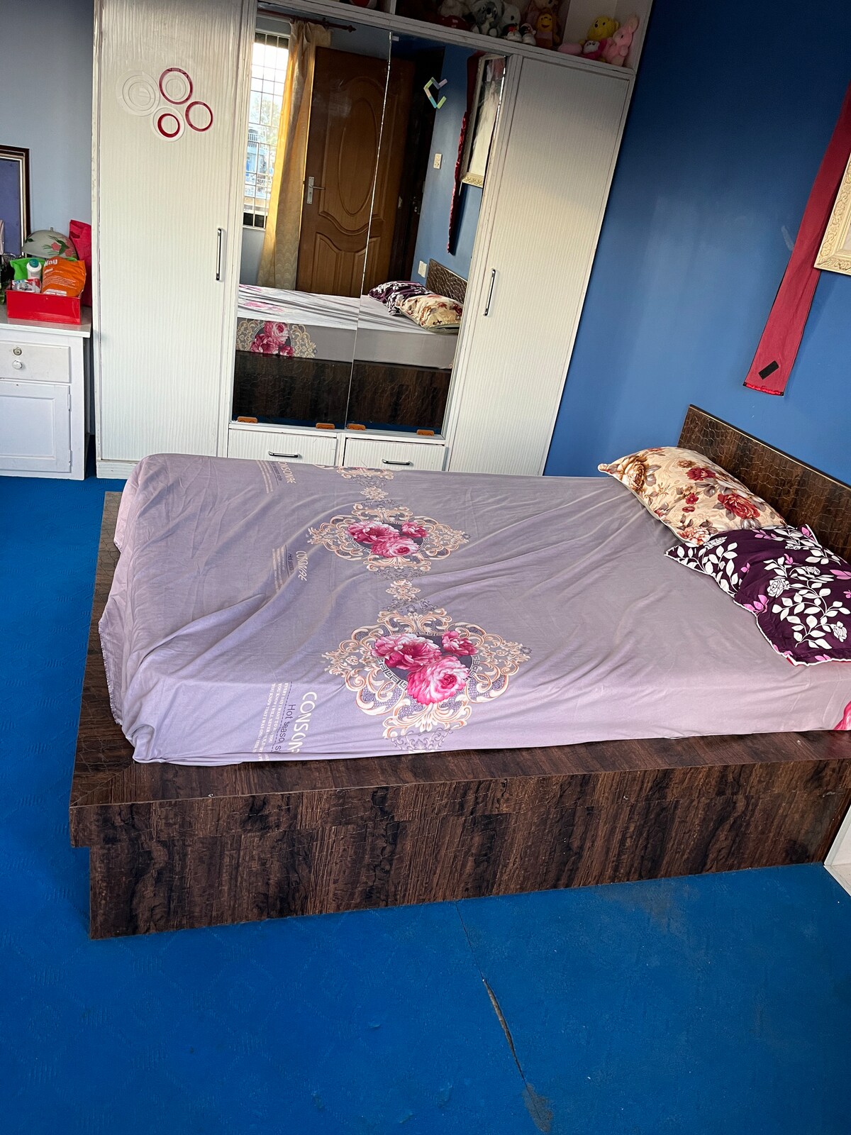 Coffee bread jam&butter omlet — photo