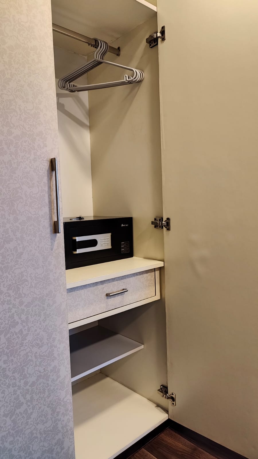 3BHK Apartment — photo