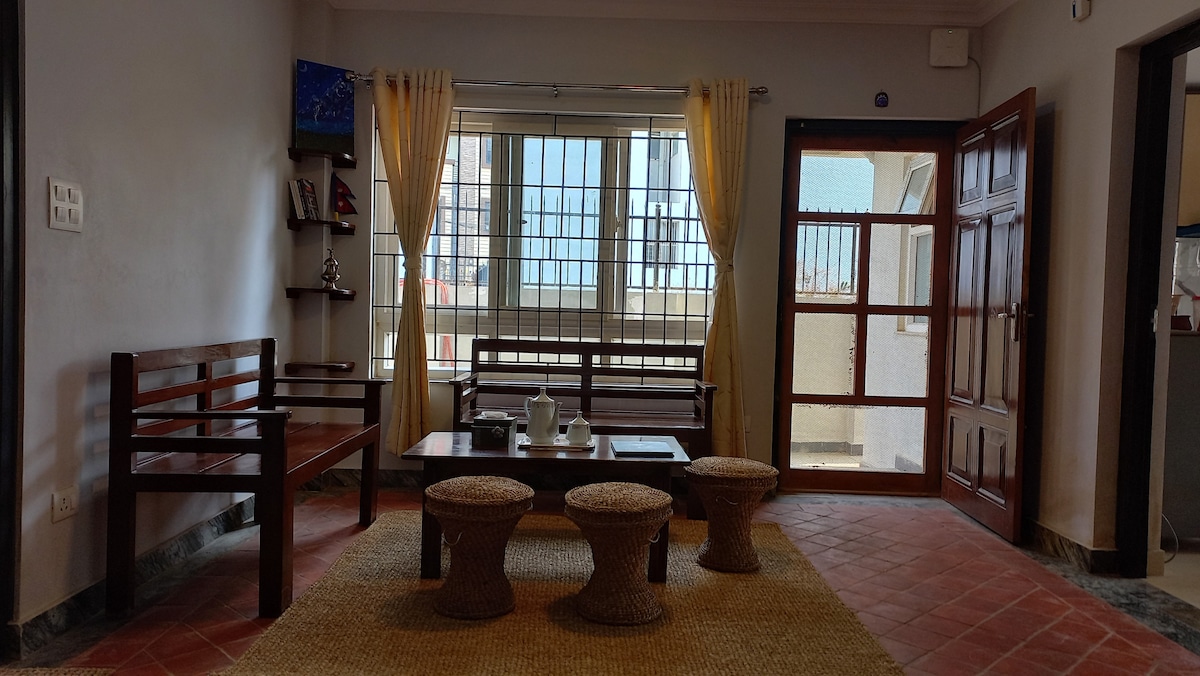 Cozy & Peaceful 2BHK Flat Near Mediciti Hospital