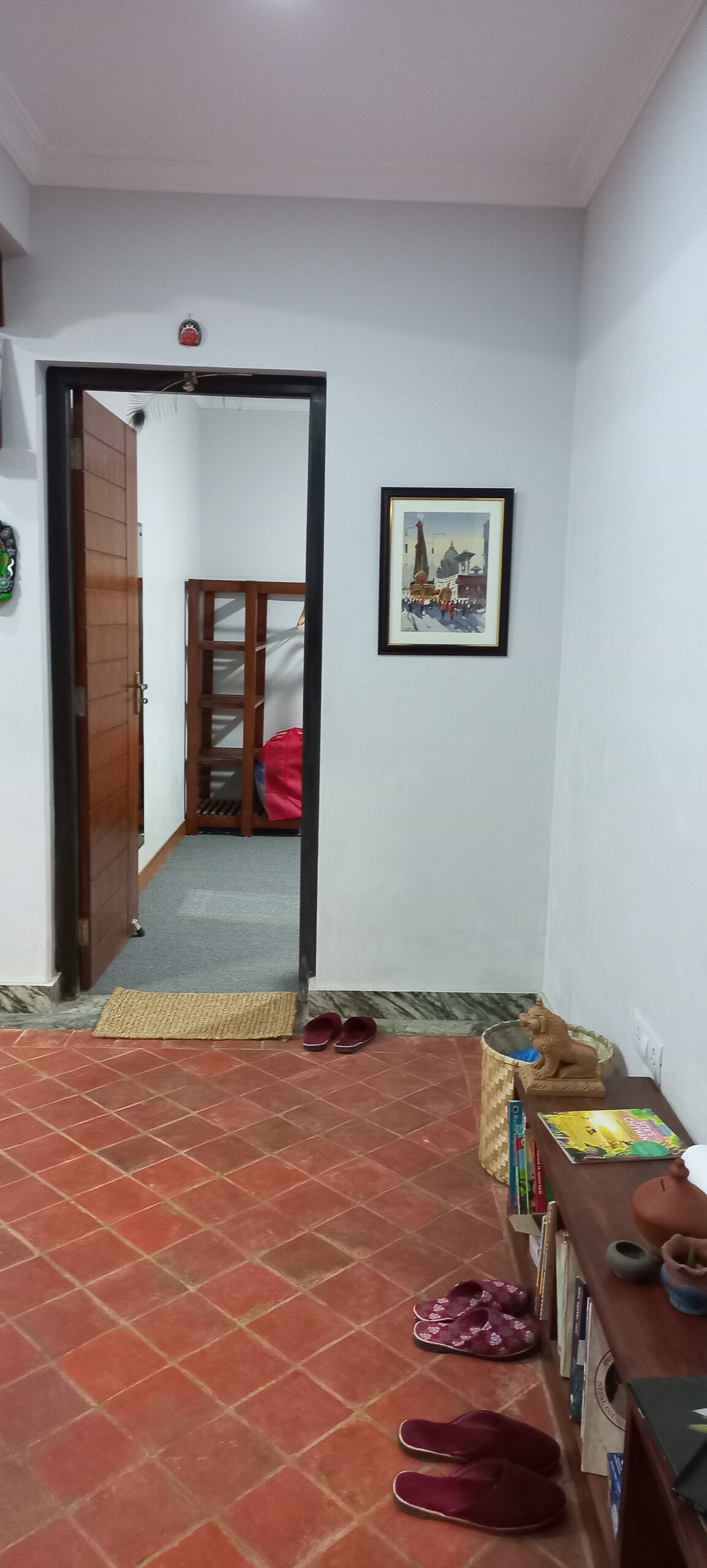 Cozy & Peaceful 2BHK Flat Near Mediciti Hospital — photo