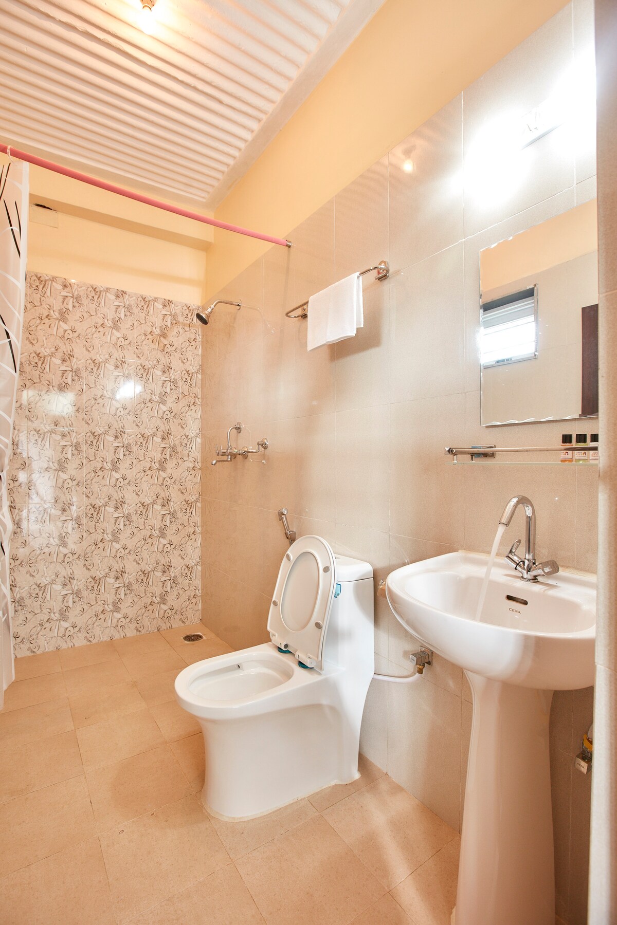 Sunshine Palace — photo