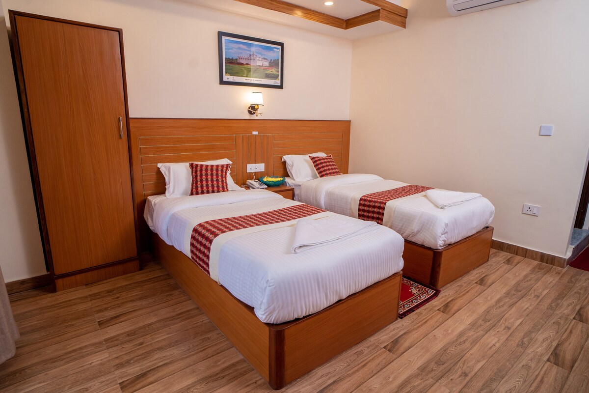 Madhuban Deluxe Twin Bed Room