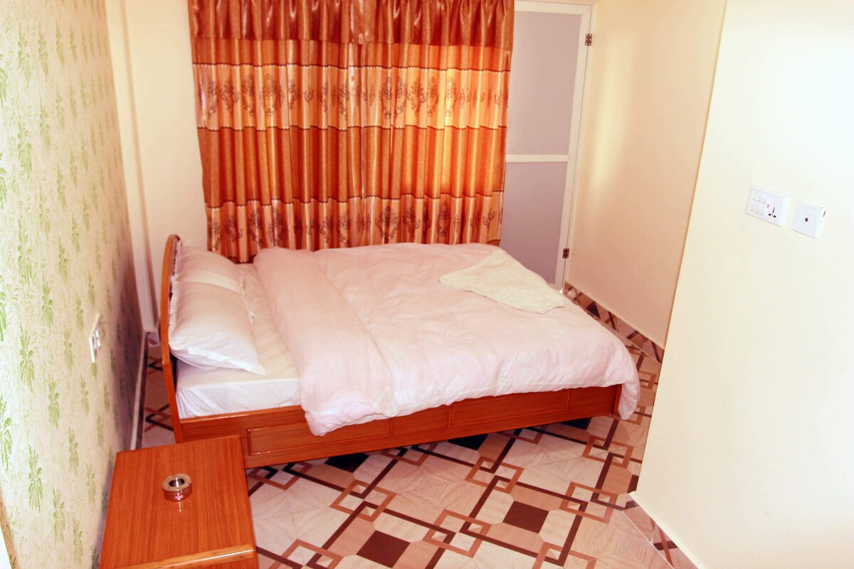 Deluxe Quadruple Room ; Near Fewa Lake — photo