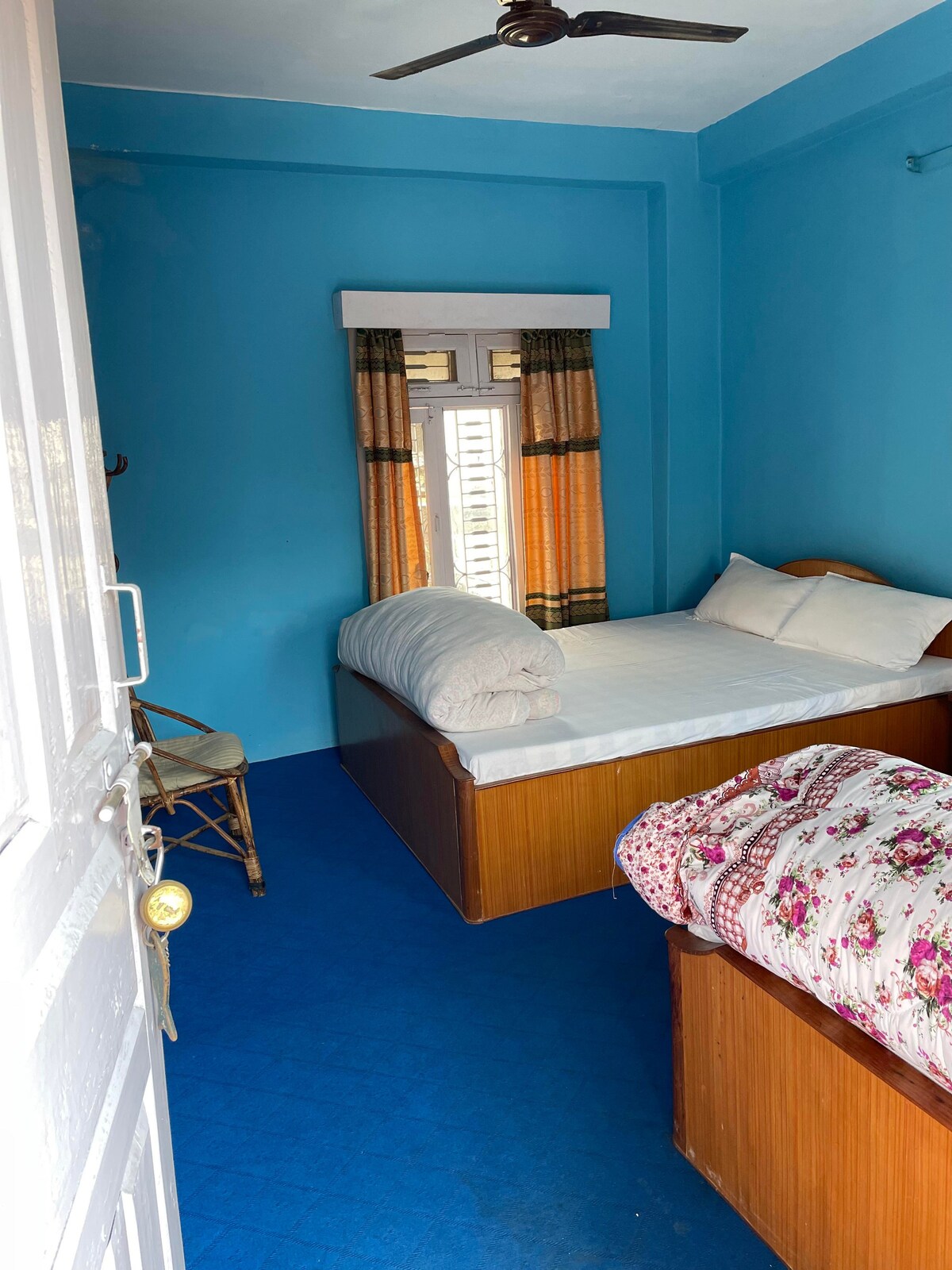 Peaceful 8-bedroom hotel with free parking — photo