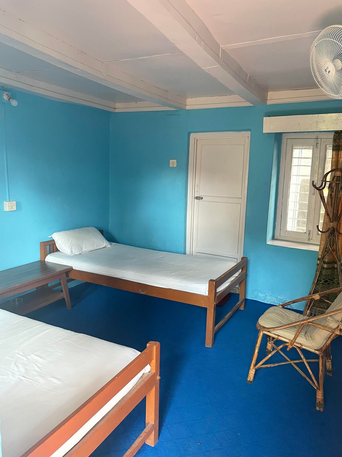 Peaceful 8-bedroom hotel with free parking — photo