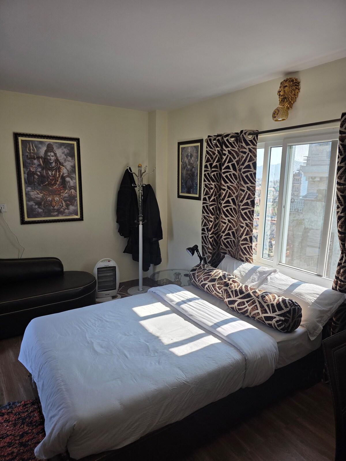 Serene Mountain View Room — photo