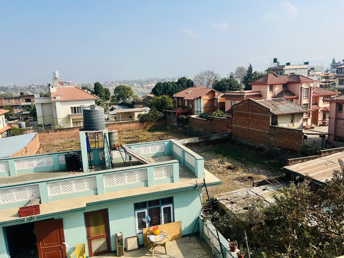 Sleeping well with breakfast — photo