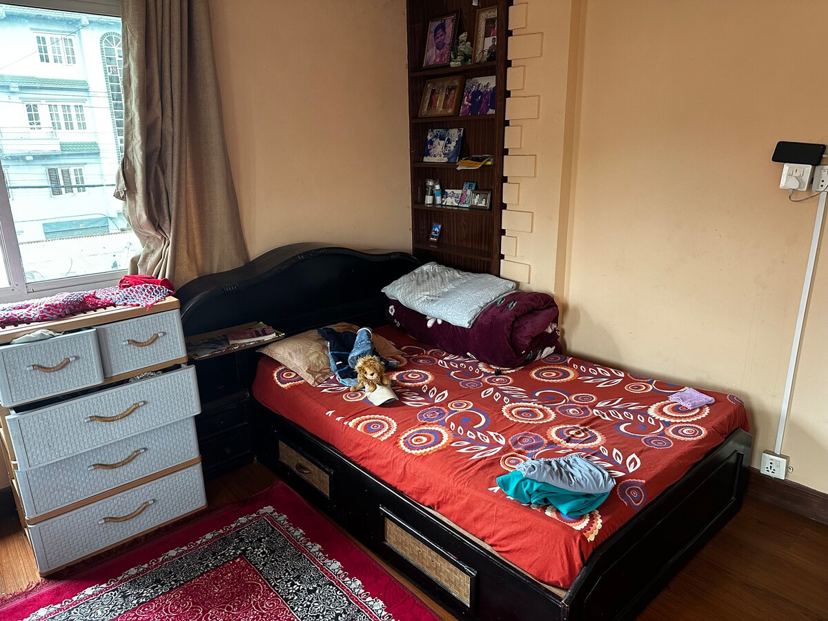 Room in Personal house in Arubar